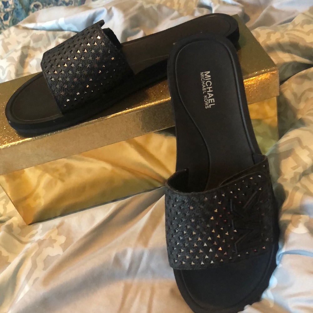 MK SLIDE lasered mini star sandal